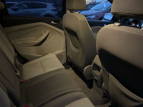 Used 2014 Ford Escape SE image 11