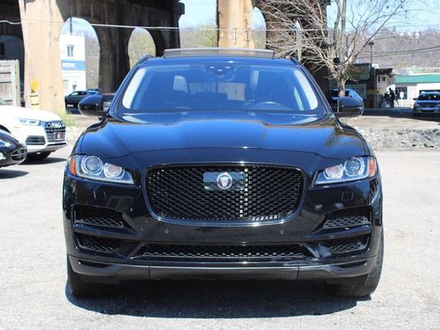 Used 2019 Jaguar F-PACE Premium AWD/4WD image 2