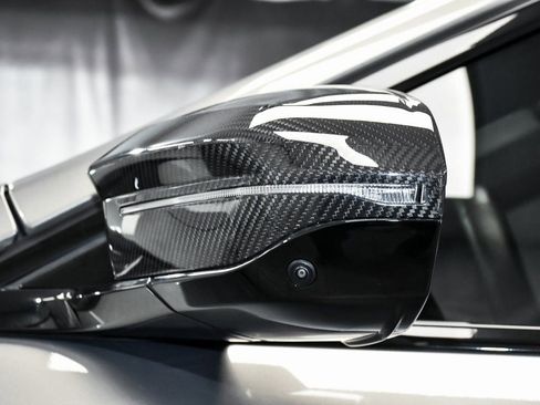 Used 2025 BMW i5 M60 w/ Executive Package image 93