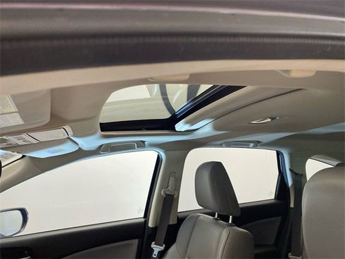 Used 2016 Honda CR-V Touring image 11