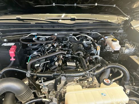 Used 2024 Toyota Tacoma TRD Off-Road AWD/4WD image 34
