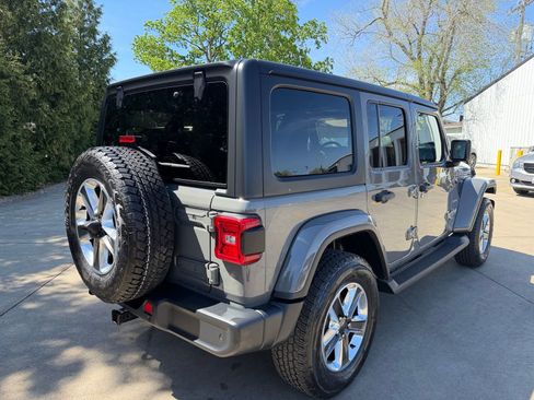 Used 2020 Jeep Wrangler Unlimited Sahara AWD/4WD image 30
