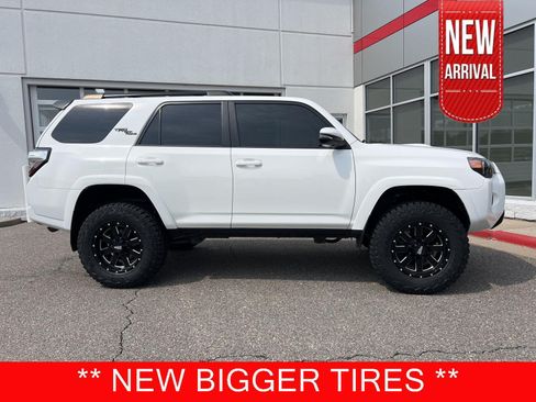 Used 2019 Toyota 4Runner TRD Off-Road Premium AWD/4WD image 1