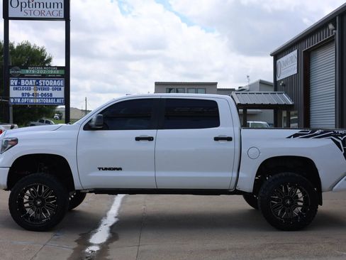 Used 2014 Toyota Tundra SR5 w/ SR5 Upgrade Package RWD image 7