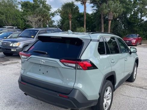 Used 2019 Toyota RAV4 XLE image 4