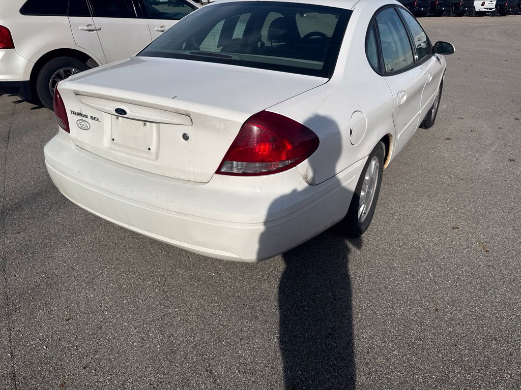 Used 2007 Ford Taurus SEL FWD image 6