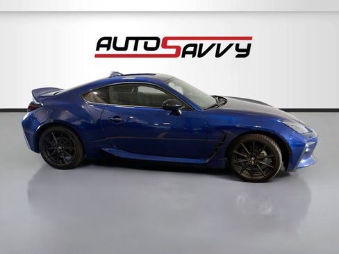 Used 2025 Toyota GR86 Premium w/ ALL Weather Mat Package (TMS) RWD image 8