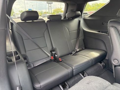 New 2026 Chevrolet Traverse LT w/ LPO, Floor Liner Package FWD image 40