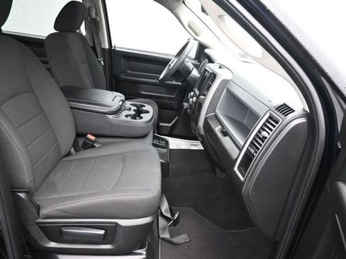 Used 2019 RAM 1500 Express w/ Wheel & Sound Group AWD/4WD image 7