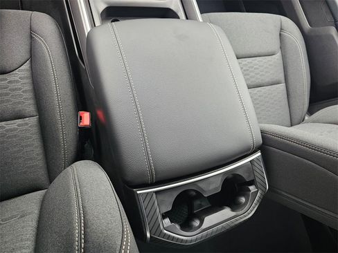 New 2026 RAM 1500 4x4 Crew Cab image 24