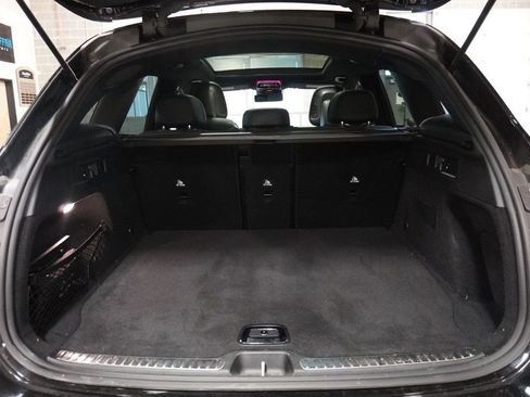 Used 2024 Mercedes-Benz GLC 300 4MATIC image 25