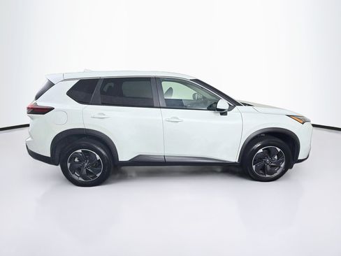 Used 2025 Nissan Rogue SV AWD/4WD image 10
