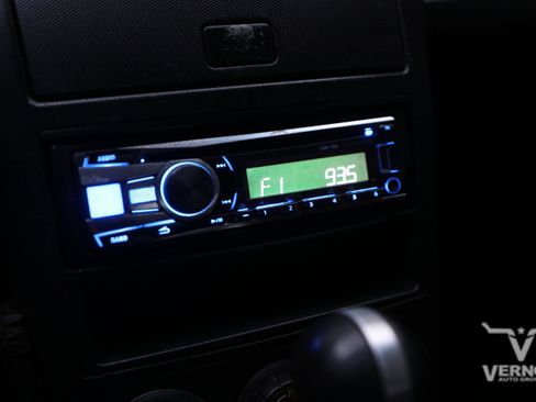 Used 2005 Nissan 350Z Touring image 18