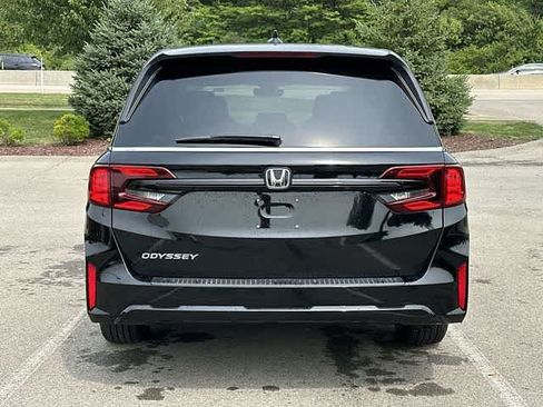 Used 2026 Honda Odyssey EX-L image 4