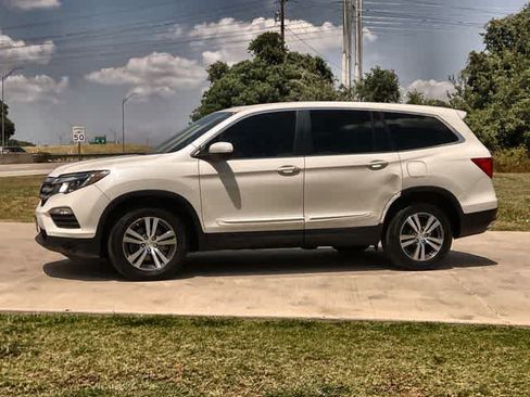 Used 2017 Honda Pilot EX-L image 4