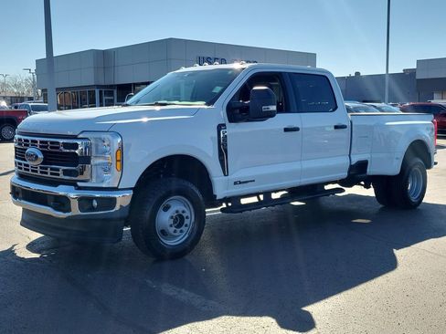 Certified 2025 Ford F350 XLT image 8