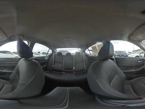 Used 2025 Nissan Altima 2.5 SV FWD image 42