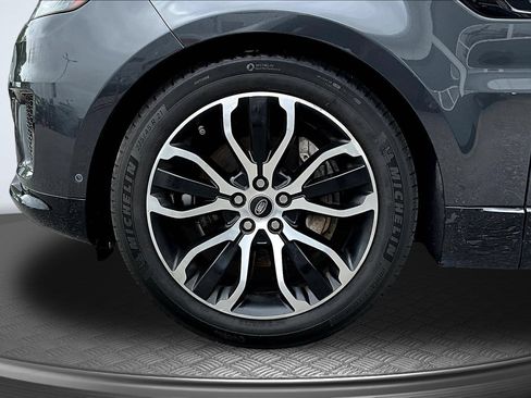 Used 2019 Land Rover Range Rover Sport HSE AWD/4WD image 32
