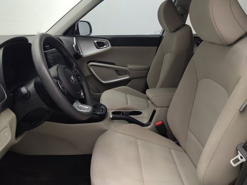 Used 2021 Kia Soul LX FWD image 17