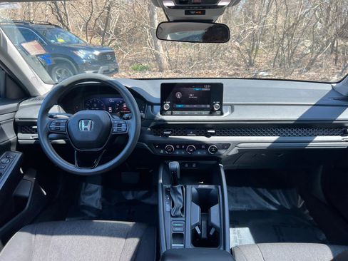 Used 2023 Honda Accord EX image 36