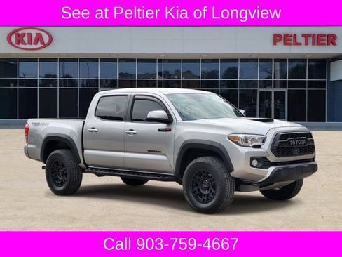 Used 2019 Toyota Tacoma TRD Off-Road AWD/4WD image 1