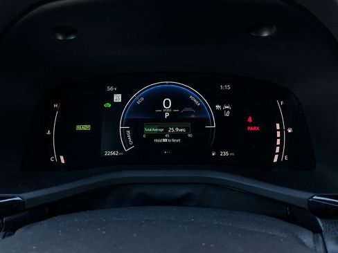 Used 2025 Toyota Camry SE image 37