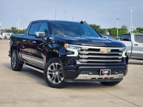 Used 2023 Chevrolet Silverado 1500 High Country w/ Technology Package AWD/4WD image 2
