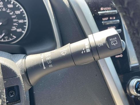 Used 2024 Nissan Murano SL FWD image 25