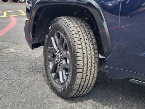 Used 2023 Toyota Tundra Platinum AWD/4WD image 32