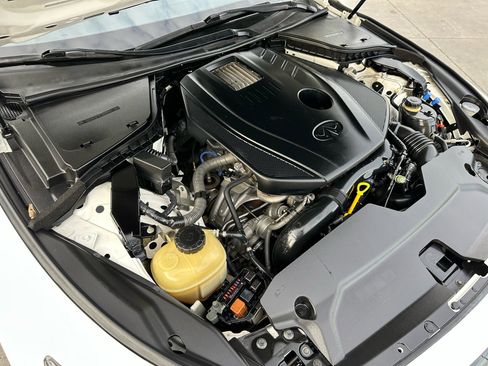 Used 2016 INFINITI Q50 Premium w/ Driver Assistance Package image 47