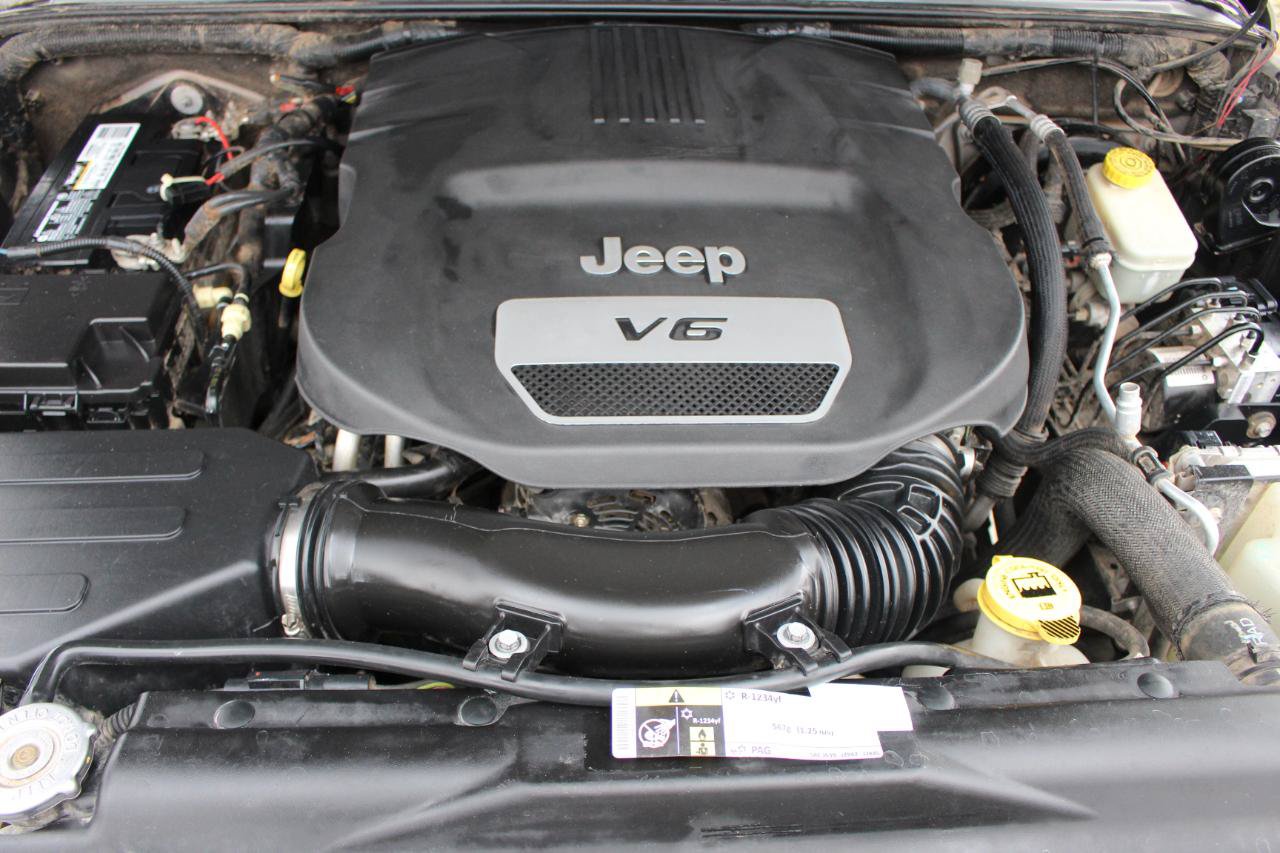 Used 2016 Jeep Wrangler Unlimited Rubicon AWD/4WD image 43