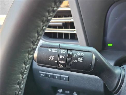 Used 2025 Lexus GX 550 w/ Accessory Package (2T) image 16