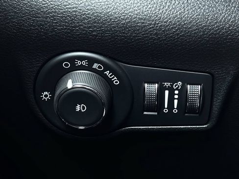 Used 2024 Jeep Compass Latitude AWD/4WD image 26