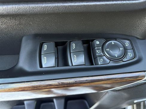 Used 2022 Chevrolet Silverado 3500 High Country w/ Technology Package image 13