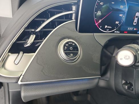 Used 2026 Mercedes-Benz E 350 Sedan w/ Winter Package image 14