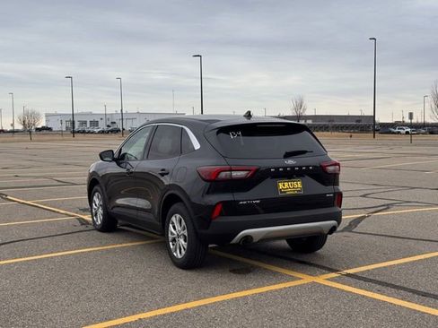 Used 2024 Ford Escape Active image 32
