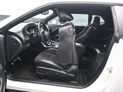Used 2019 Dodge Challenger GT w/ Plus Package RWD image 29