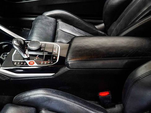 Used 2021 BMW M4 Competition w/ M Carbon Exterior Package RWD image 17