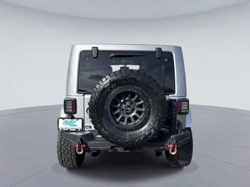 Used 2015 Jeep Wrangler Unlimited Rubicon image 5