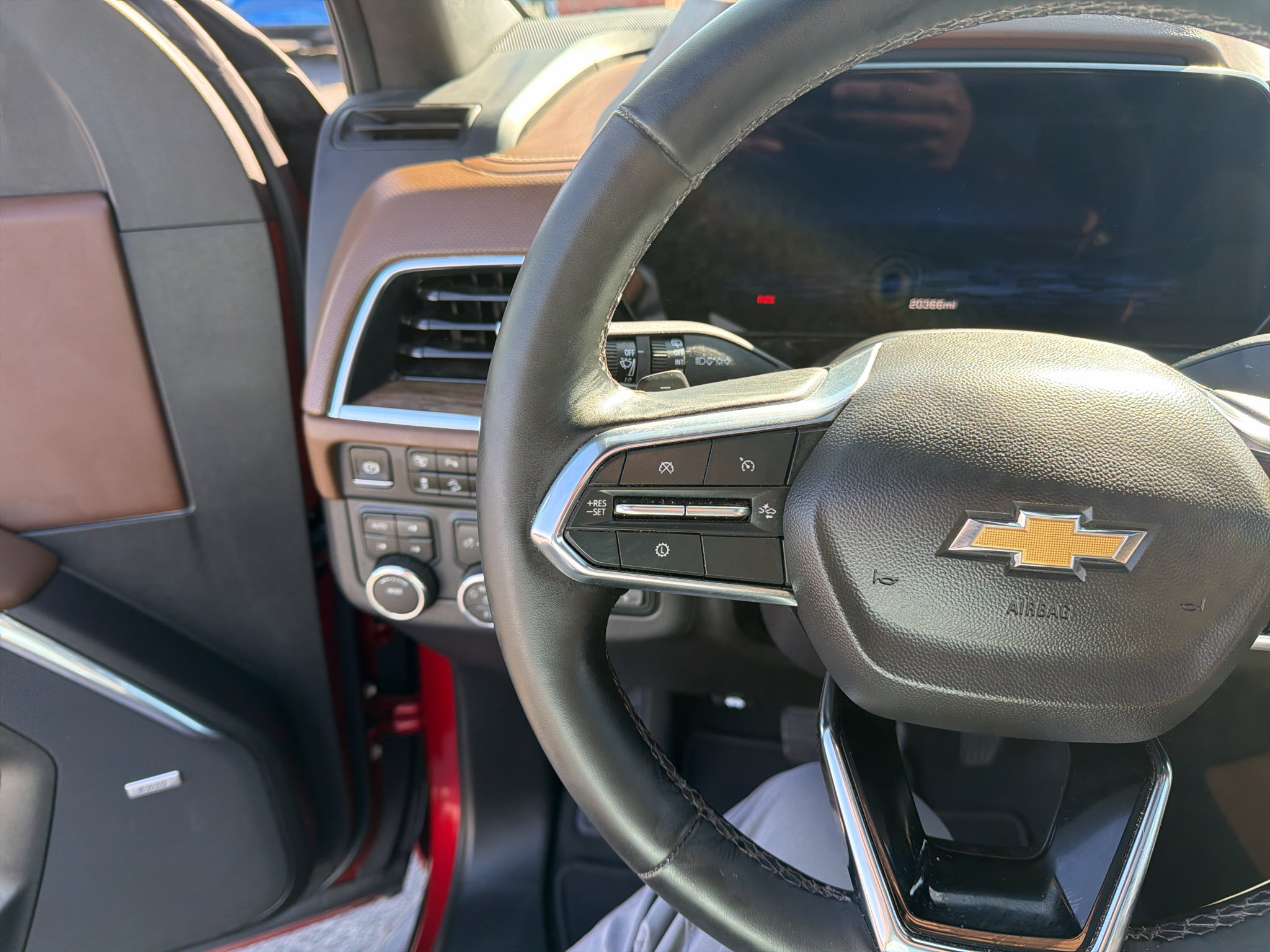 Used 2026 Chevrolet Tahoe High Country w/ Sun And Tow Package AWD/4WD image 16