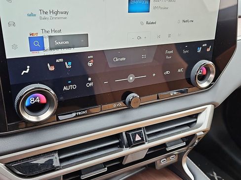 Used 2023 Lexus RX 350 Premium image 17