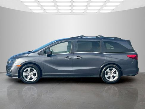 Used 2018 Honda Odyssey EX image 2