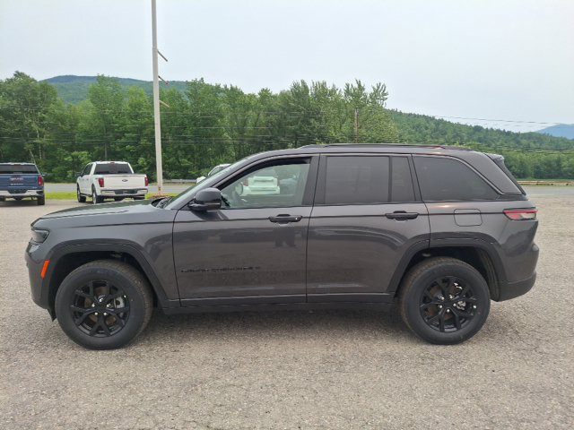 New 2026 Jeep Grand Cherokee Altitude AWD/4WD image 4