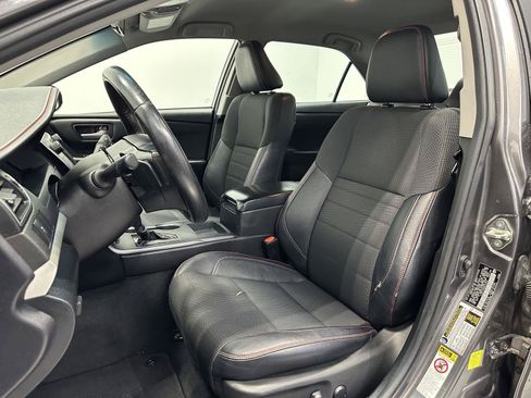 Used 2017 Toyota Camry SE FWD image 15