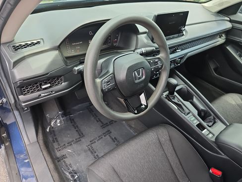 Used 2023 Honda Accord EX image 14