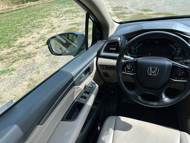 Used 2018 Honda Odyssey Touring image 30