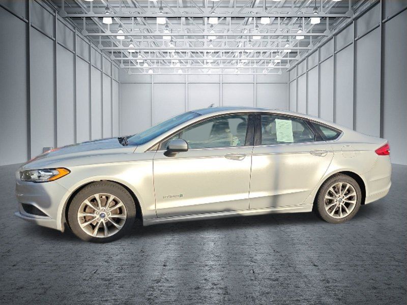Used 2017 Ford Fusion SE FWD image 8