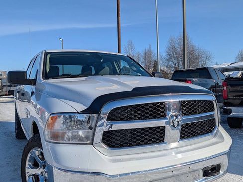 Used 2022 RAM 1500 Classic SLT w/ Protection Group AWD/4WD image 2