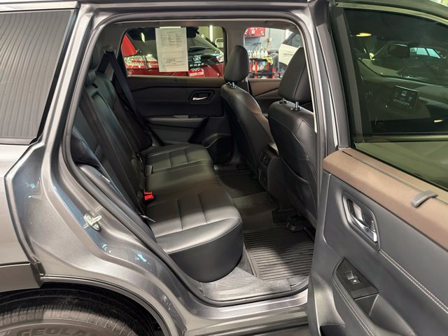 Certified 2023 Nissan Rogue SV w/ SV Premium B Package AWD/4WD image 11