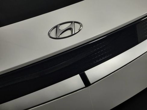 Certified 2024 Hyundai Ioniq 5 SE AWD/4WD image 9